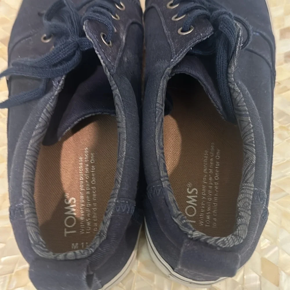 Toms men’s sneakers size 11